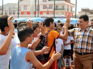 Başkan Tütüncü Kepez’in Yıldızlarıyla