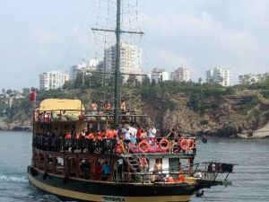 Gençleri Buluşturan Kamp