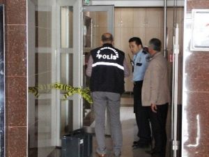 Bunalıma Giren Adam Kendini Astı