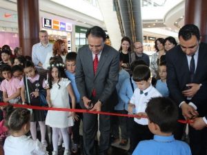 Serçe Parmaklar’dan İmza Günü