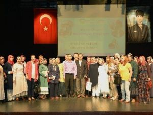Anne Okulu’nda Mezuniyet Heyecanı