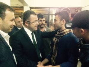 AK Parti Ağa Mahallesine Çıkartma Yaptı