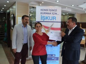 Girişimcilik Kurslarını Tamamlayanlar Sertifikalarını Aldı