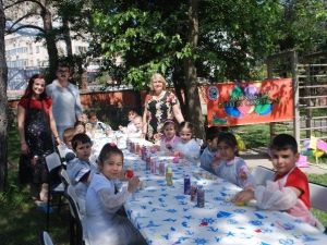 Minikler İçin Şenlik