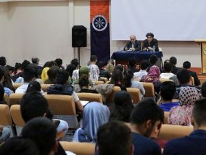 Ünlü Edebiyatçılardan ARÜ’de ‘Tasavvuf Edebiyatı’ Konferansı