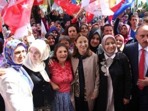 Karapürçek’te Miting Gibi Açılış