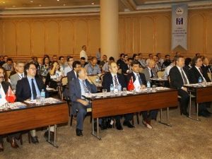 Erciyes Üniversitesi’nde Yapı Mühendisleri Bir Araya Geldi