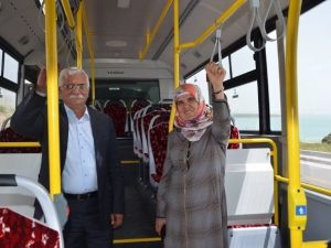 Erciş Belediyesi’nin Aldığı 10 Otobüs Hizmete Girdi