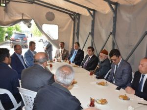 Vali Düzgün’den Şehit Polis Memurunun Baba Evine Taziye Ziyareti