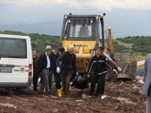 Katı Atık Depolama Sahasında Tuvaletini Yaparken Dozerin Altında Kalarak Öldü