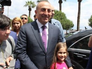 Dışişleri Bakanı Çavuşoğlu’ndan Esnaf Ziyareti