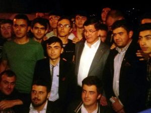 Başbakan Davutoğlu Kayseri Mahallesi’ni Gezdi