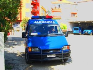 Aranan Şahsı Jandarma Yolda Yakaladı