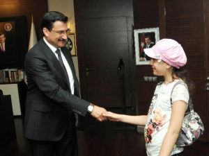 Yabancı Öğrencilerden Başkan AK’a Ziyaret