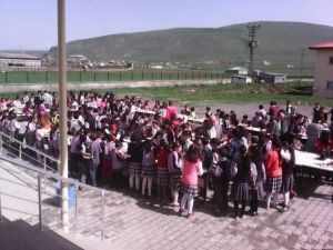 Çıldır İlkokulundan Kermes
