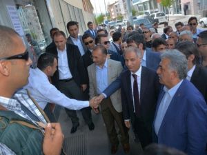 AK Parti İki Bakanla Ardahan’da Seçim Çalışması Kapsamında Esnaf Ziyareti