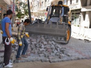 Simitçi Çocuklar, Para Çantasını Top Oynar Gibi Tekmeleye Tekmeleye Çaldı