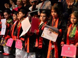 Yıldırım’da Minikler Diplomalarına Kavuştu