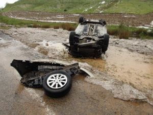 Yozgat’ta Dolu Yağışı Trafik Kazasına Sebep Oldu: 3 Yaralı