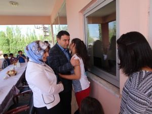 Işın Çifti Çocuklarla Kahvaltıda Buluştu