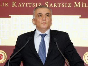 Uzunırmak: Bu bayrak inmez, ezan susmaz