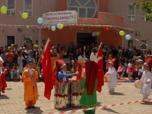 Anaokulu Öğrencilerinin Gösterisi Beğeniyle İzlendi
