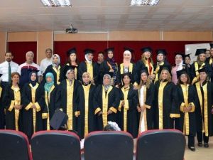 Anne Üniversitesi Projesinde Mezuniyet Heyecanı