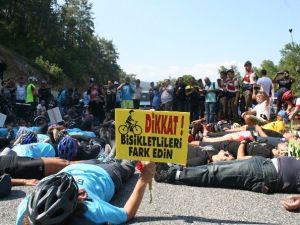 Marmaris’te Fransız Bisikletçinin Ölümüne Protesto