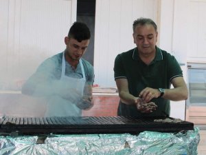 Bu Defa Müdür Hizmet Etti, Personel Eğlendi