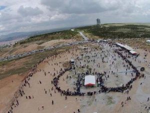 Uçurtmalar Gökyüzünü Renklendirdi