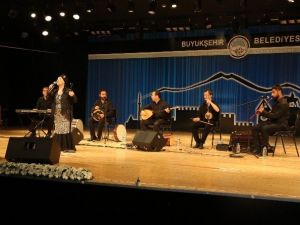 Bedia Akartürk’ten Keyifli Akşam
