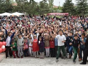 Akgül, Okulların Şenlik Coşkusuna Ortak Oldu