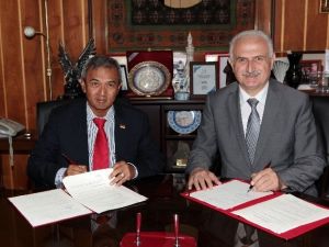 Putra Malezya Üniversitesi’nden Üst Düzey Ziyaret