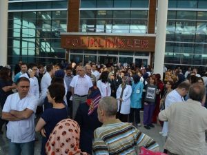 İnegöl Ve Gemlik’te Sağlık Çalışanlarından İş Bırakma Eylemi