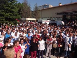 Sağlıkçılar Öldürülen Dr Furtun İçin Yasta, İsyanda