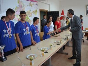 3. Balkan Özel Gereksinimli Çocuklar Spor Oyunları’nda Dereceye Giren Öğrenciler Ödüllendirildi