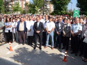 Sağlık Çalışanları Dua Ve Vefa İstiyor