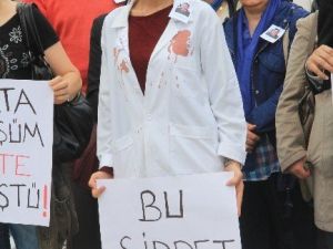 Rize’de Doktorlar İş Bıraktı