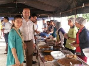 Kumlu’da Okul Yararına Kermes
