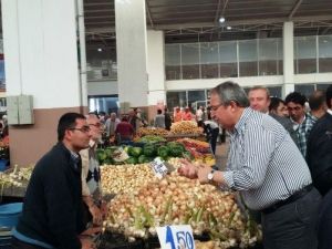 AK Parti Milletvekili Adayları Pazaryeri Esnafını Ziyaret Etti