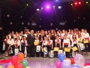 THM Çocuk Korusu âŞık Reyhani Stüdyosunda Yılsonu Konseriyle Müzikseverlerle Buluştu