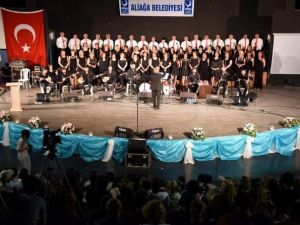 Asev Korosu Ayakta Alkışlandı