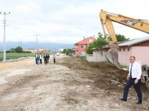Başkan Yılmaz, Yol Çalışmalarını Yerinde İnceledi