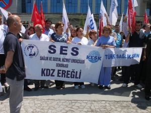 Kdz. Ereğli Devlet Hastanesi’nde Doktorlar İş Bırakıp Eylem Yaptı