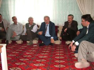 MHP Adayı Çavuşoğlu’ndan Mahalle Ziyareti