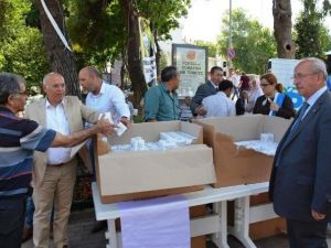 Süleymanpaşa Belediye Başkanı Eşkinat, Kandil Simidi Dağıtarak Vatandaşların Berat Kandili’ni Kutladı