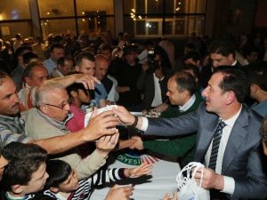 Bakan Kılıç Ve Başkan Tok Lokum-lokma Dağıttı
