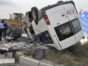 Kahramanmaraş’ta Öğrenci Servisi Kaza Yaptı: 3’ü Ağır 16 Yaralı