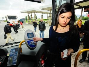 İzmir’de Ulaşım Krizi Vatandaşa Yaradı