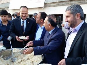 Hamza Çalışkan’dan İmam Hatiplilere Pilav